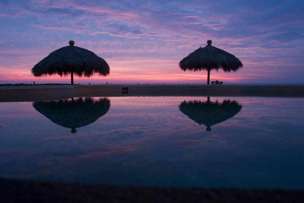 Playa Viva Hotel Juluchuca Exterior photo